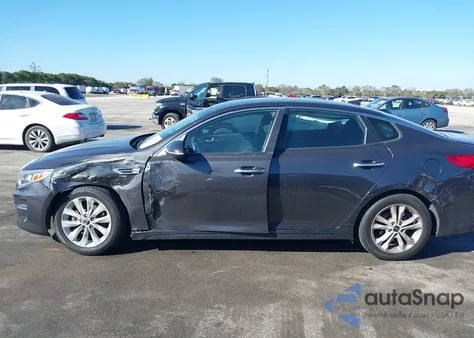 2017 Kia Optima Lx z USA, uszkodzony, nr VIN 5XXGT4L30HG123794